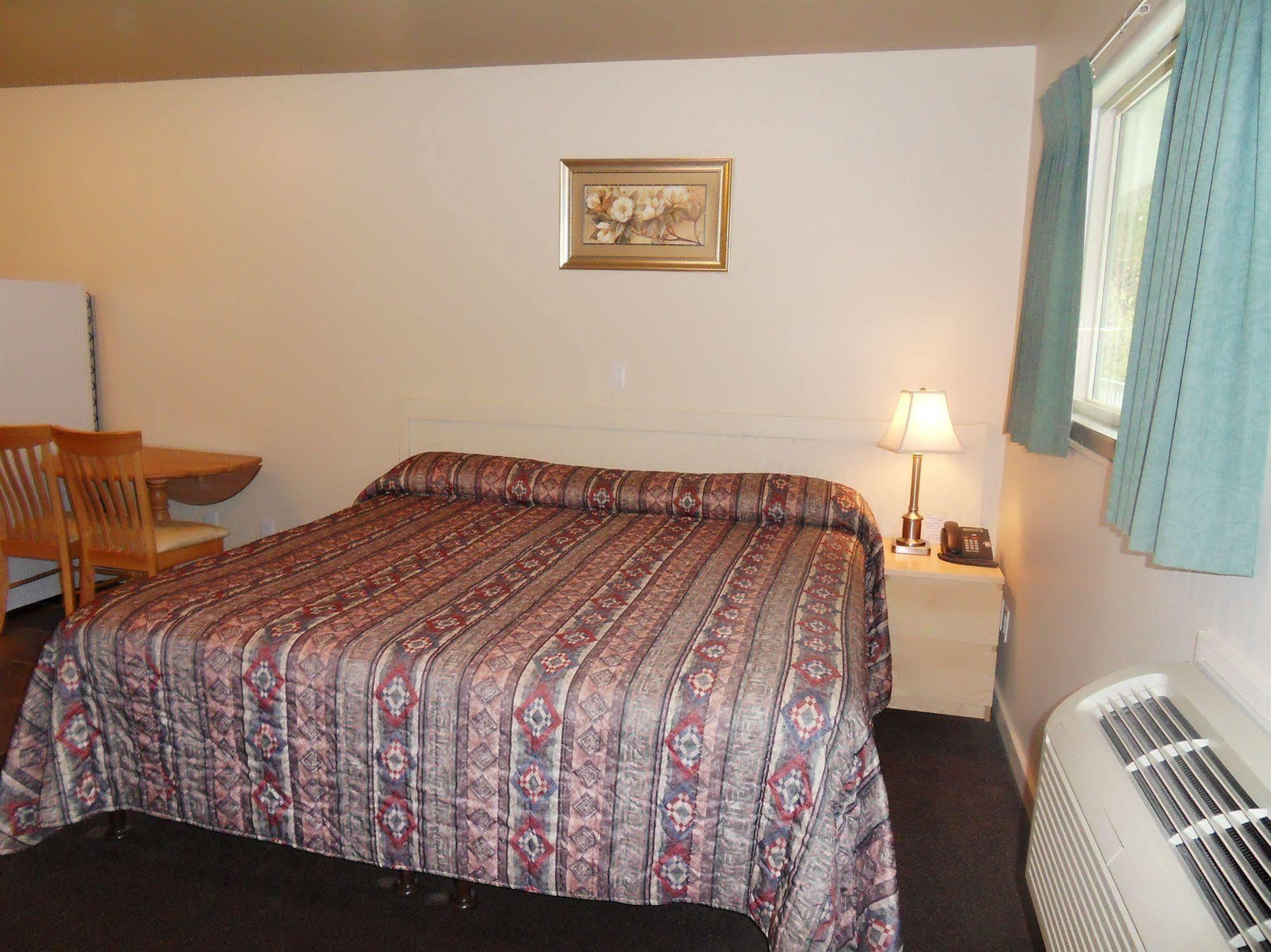 The Hitching Post Motel Pemberton Exteriér fotografie