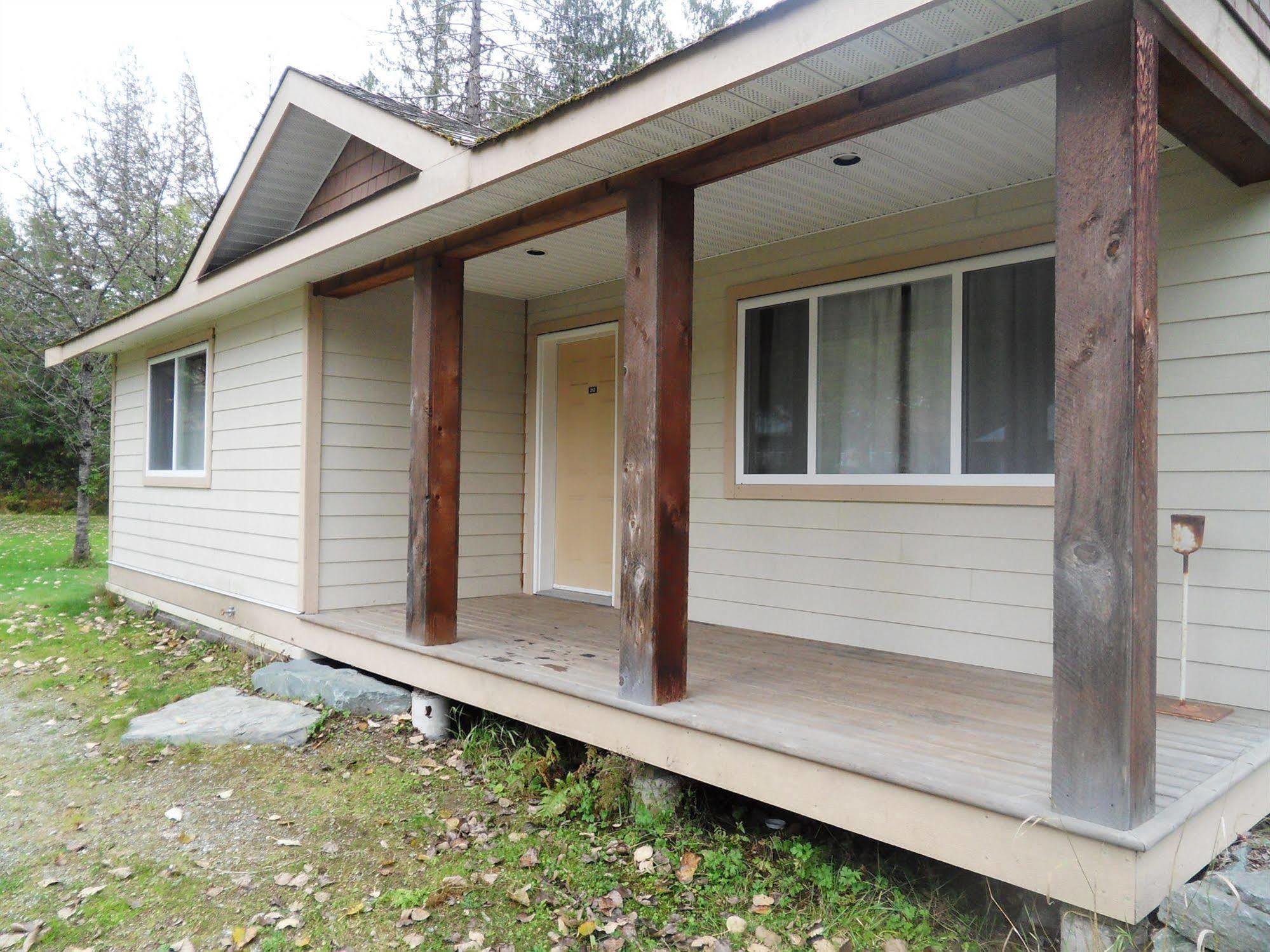 The Hitching Post Motel Pemberton Exteriér fotografie